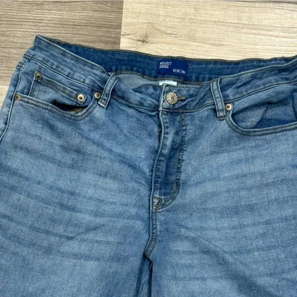 Project Indigo cropped jeans with the sweetest embroidered flowers – size 14 - Picture 4 of 9